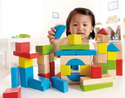 HAPE Bunte Holzbausteine Für Kinder Von | Holzbausteine-Set Zum Stapeln Lernspielzeug Für Kleinkinder, 50 Leuchtend Bunte Holzbausteine In Unterschiedlichen Formen Und Größen 3 HAPE Bunte Holzbausteine Für Kinder Von | Holzbausteine-Set Zum Stapeln Lernspielzeug Für Kleinkinder, 50 Leuchtend Bunte Holzbausteine In Unterschiedlichen Formen Und Größen – Bild 3