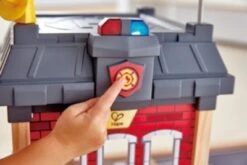 HAPE Großstadt-Feuerwache -Hape Verkaufsgeschäft 8772599 06