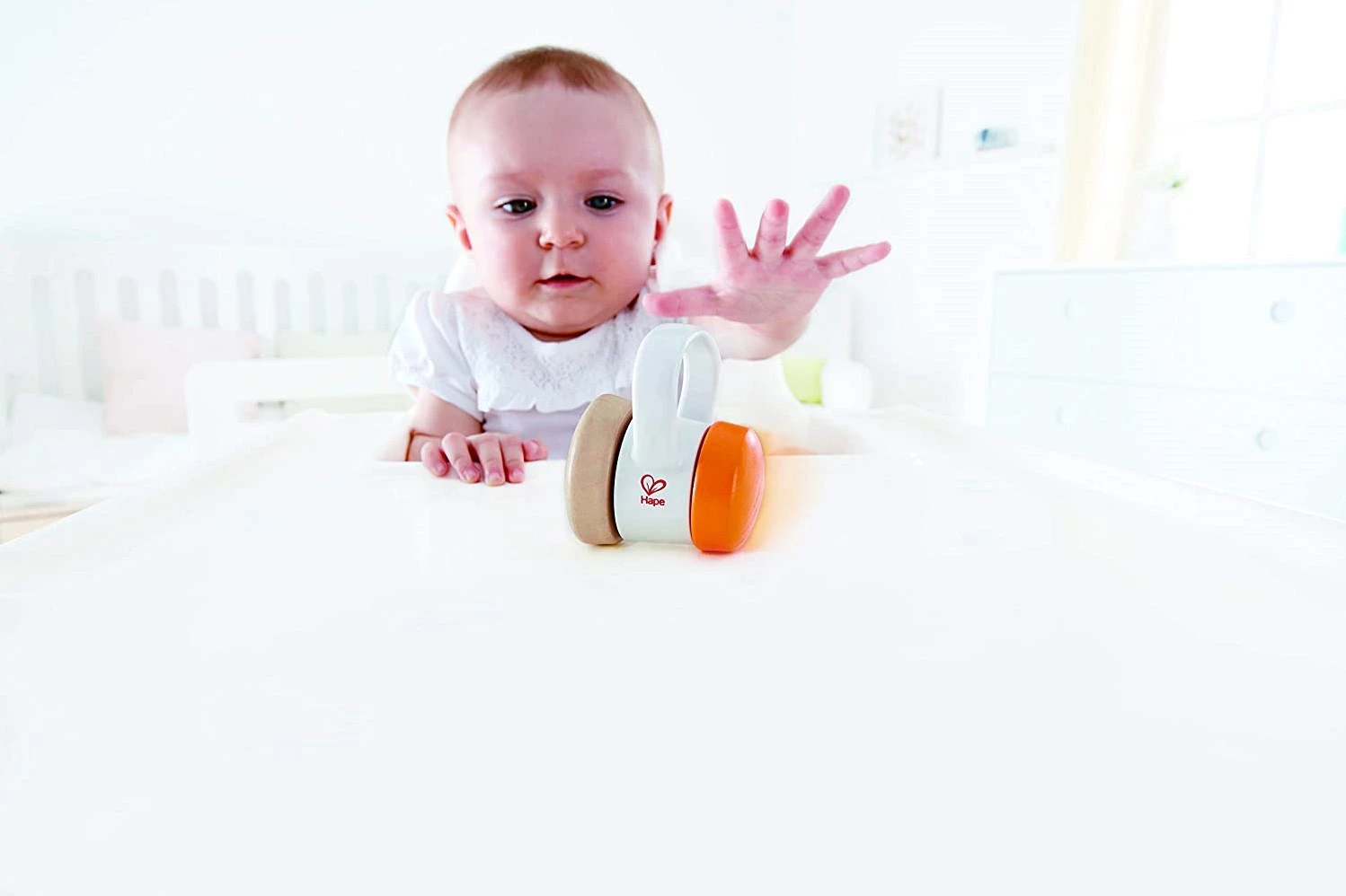 Hape E0017 Rattle Suitable For Babies Roll-Rassel, Mehrfarbig 2 Hape E0017 Rattle Suitable For Babies Roll-Rassel, Mehrfarbig – Bild 2